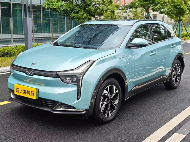 Neta U, 2022 — фото автомобиля из Китая