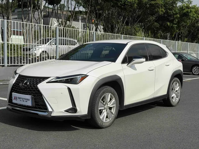 Lexus UX, 2024 — фото автомобиля из Китая