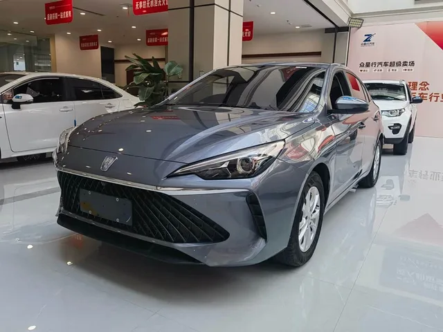 Roewe i5, 2025 — фото автомобиля из Китая