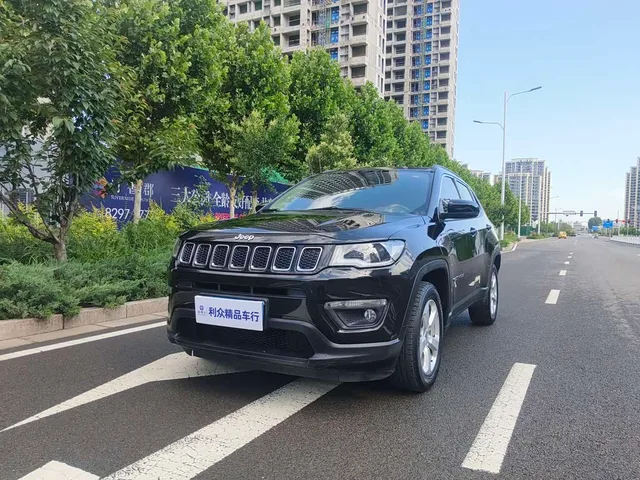 Jeep Compass, 2019 — фото автомобиля из Китая