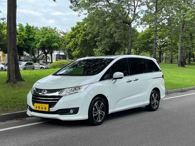 Honda Odyssey, 2017 — фото автомобиля из Китая