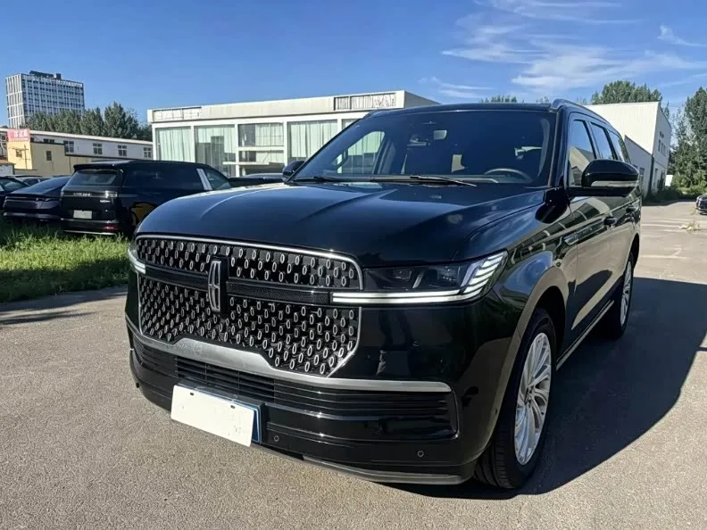 Lincoln Navigator, 2025 — фото 1 из 1