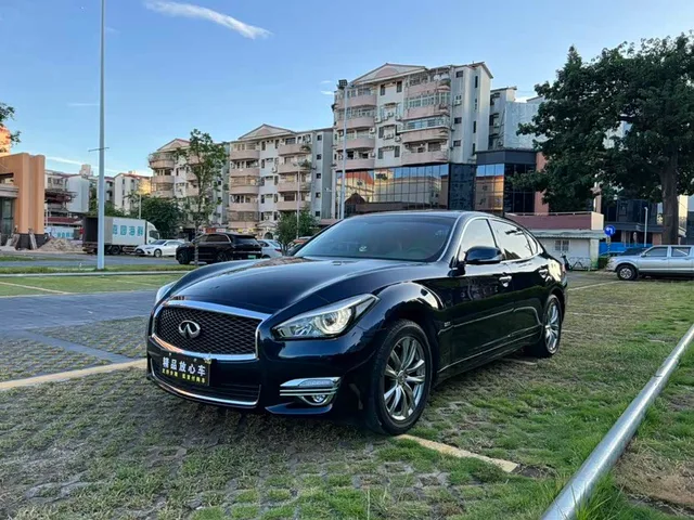 Infiniti Q70, 2019 — фото автомобиля из Китая