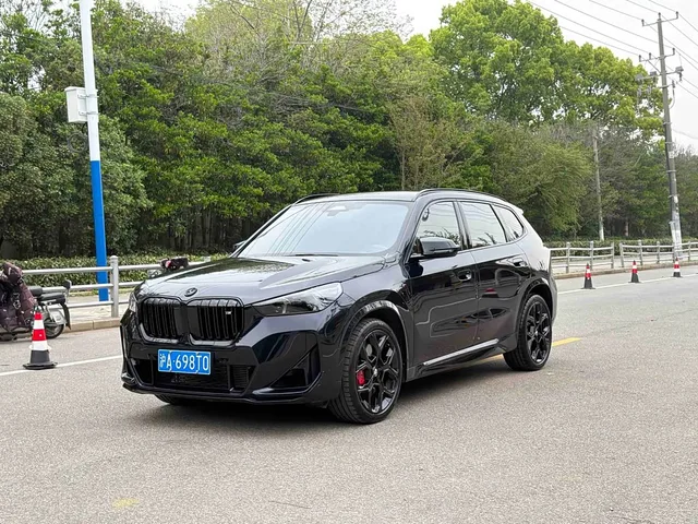 BMW X1 M35Li, 2025 — фото автомобиля из Китая