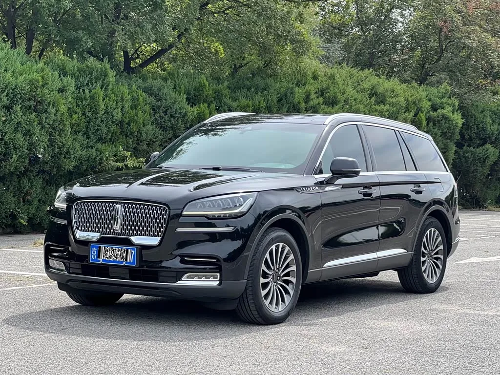 Lincoln Aviator, 2020 — фото 1 из 1