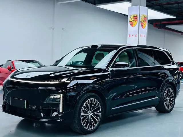 Deepal S09, 2025 — фото автомобиля из Китая