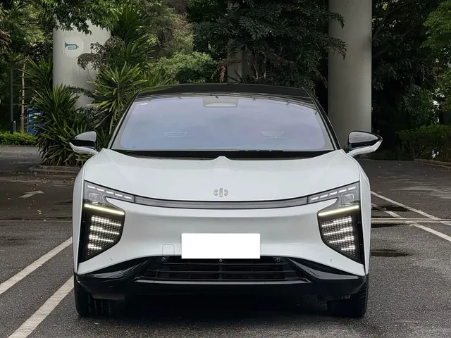 HiPhi HiPhi X, 2023 — фото автомобиля из Китая