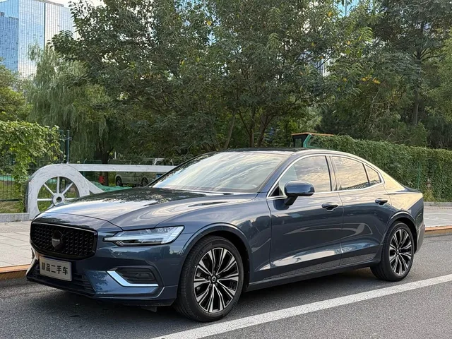 Volvo S60, 2022 — фото автомобиля из Китая