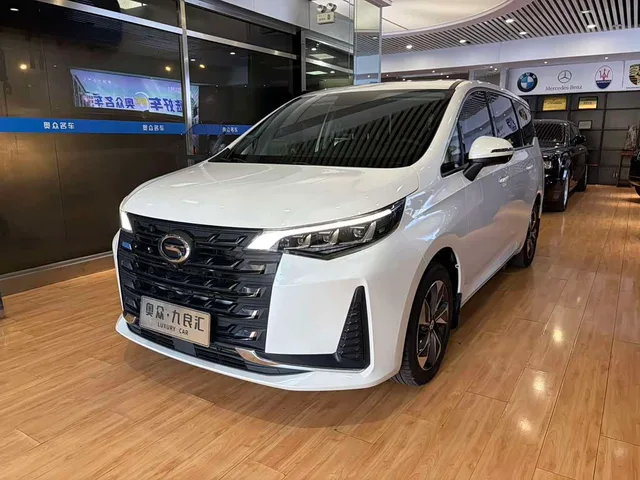 Trumpchi M6, 2022 — фото автомобиля из Китая