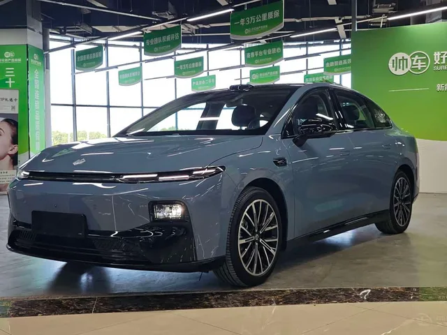 Leapmotor B01, 2025 — фото автомобиля из Китая