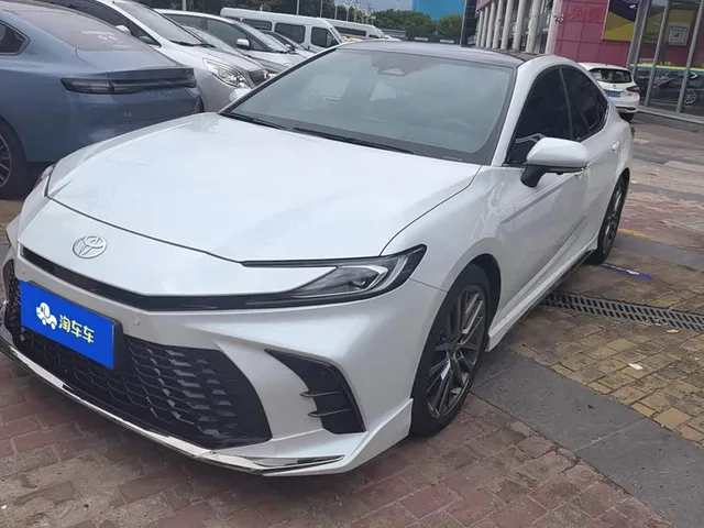 Toyota Camry, 2026 — фото автомобиля из Китая