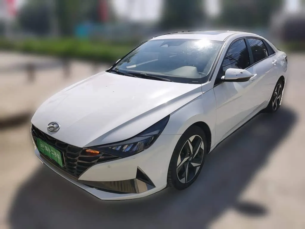 Hyundai Elantra, 2022 — фото 1 из 1