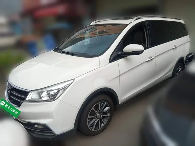 Wuling 730, 2019 — фото автомобиля из Китая