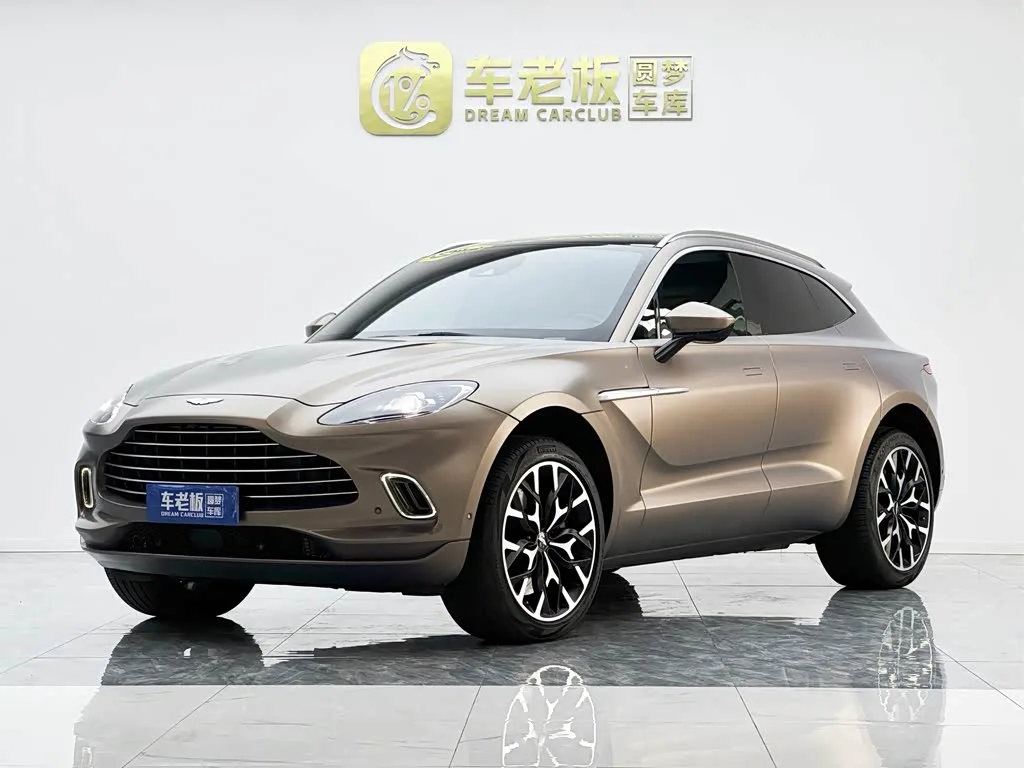 Aston Martin DBX, 2021 — фото 1 из 1
