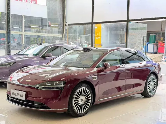 Stelato S9, 2025 — фото автомобиля из Китая
