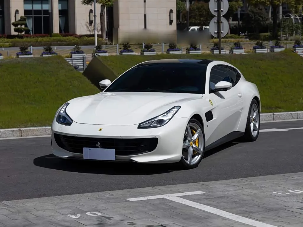 Ferrari GTC4Lusso, 2019 — фото 1 из 1