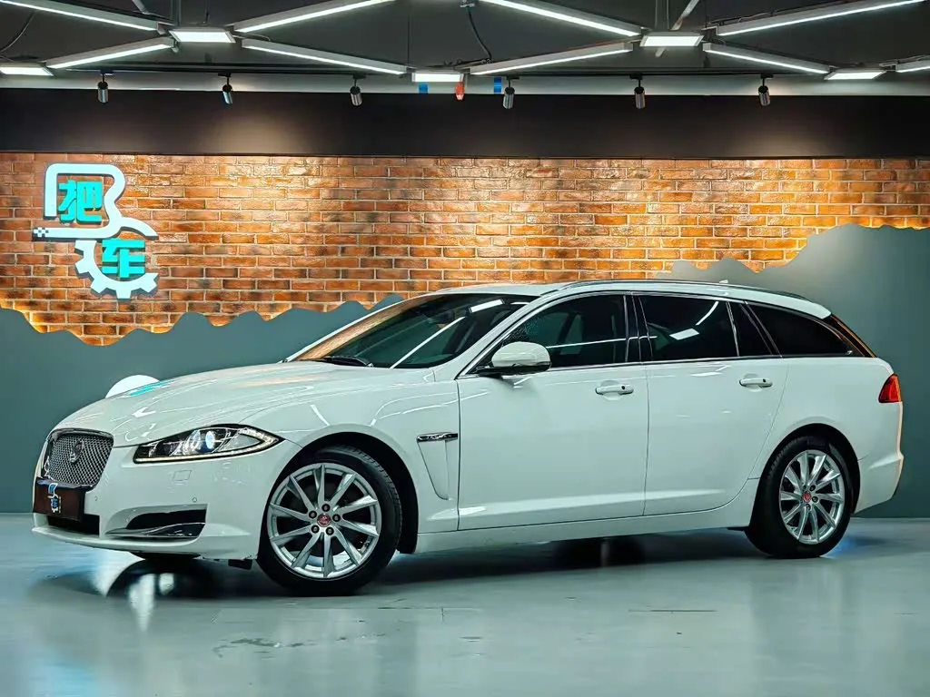 Jaguar XF, 2015 — фото 1 из 1