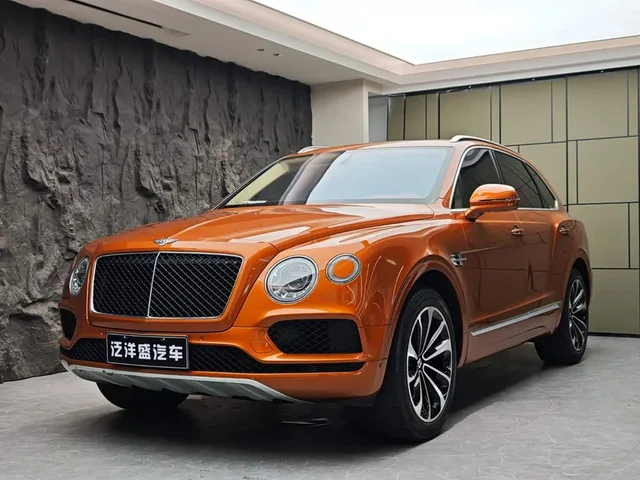 Bentley Bentayga, 2019 — фото автомобиля из Китая