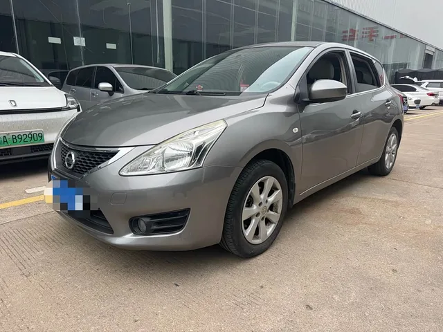 Nissan Tiida, 2014 — фото автомобиля из Китая