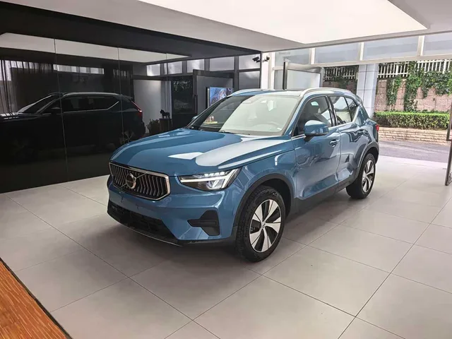 Volvo XC40, 2025 — фото автомобиля из Китая