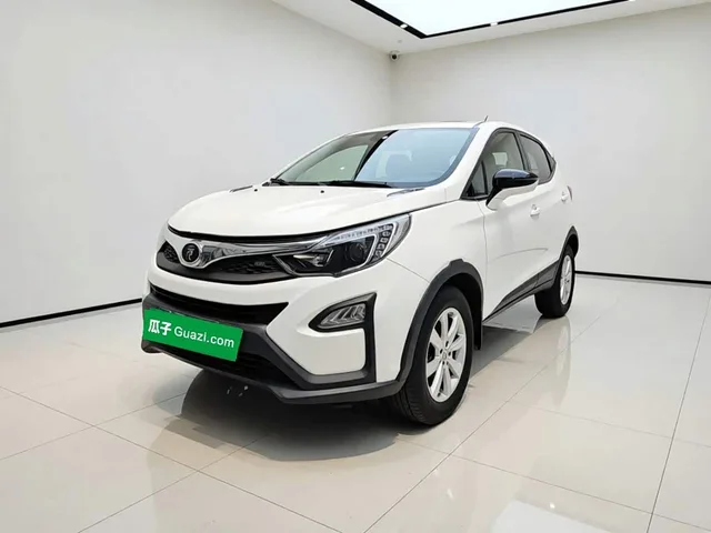 BYD Yuan, 2017 — фото автомобиля из Китая