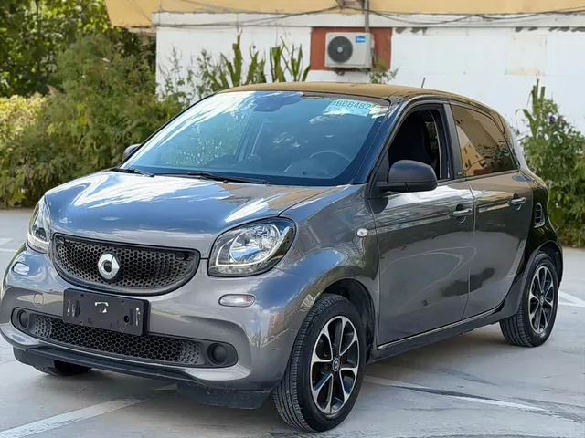 Smart forfour, 2018 — фото автомобиля из Китая