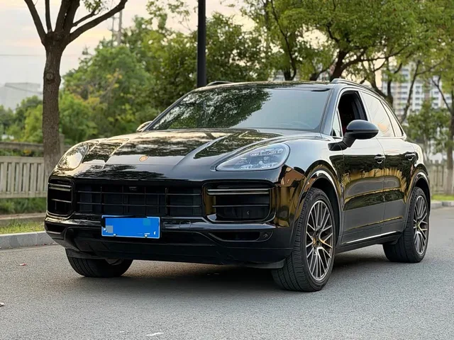 Porsche Cayenne, 2021 — фото автомобиля из Китая
