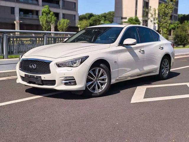 Infiniti Q50L, 2017 — фото автомобиля из Китая