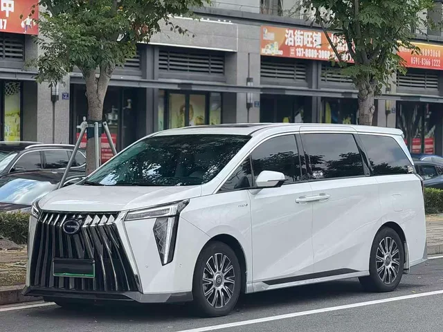 Trumpchi E9, 2023 — фото автомобиля из Китая