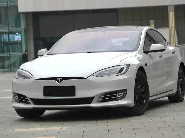 Tesla Model S, 2018 — фото автомобиля из Китая