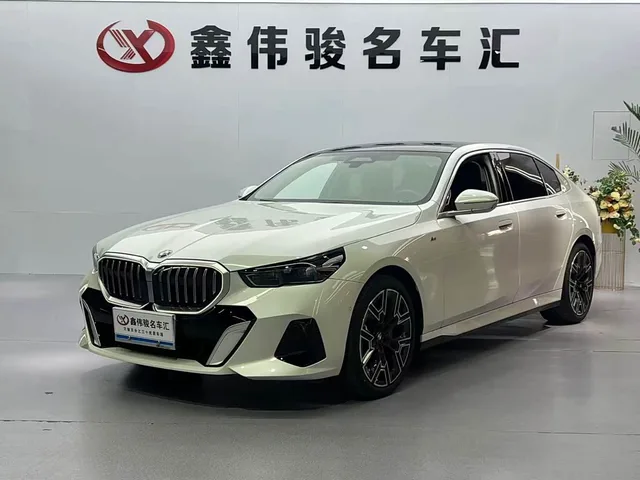BMW 5 Series, 2025 — фото автомобиля из Китая