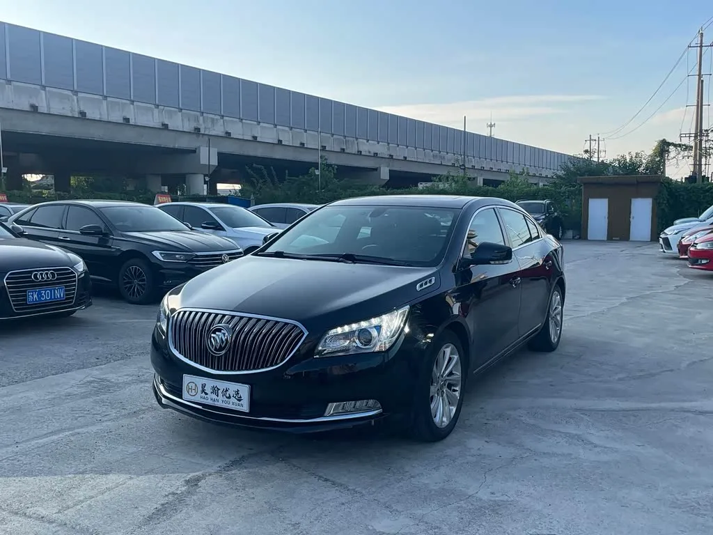 Buick LaCrosse, 2013 — фото 1 из 1