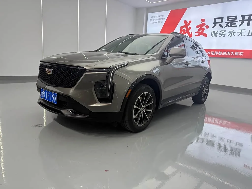 Cadillac XT4, 2023 — фото 1 из 1
