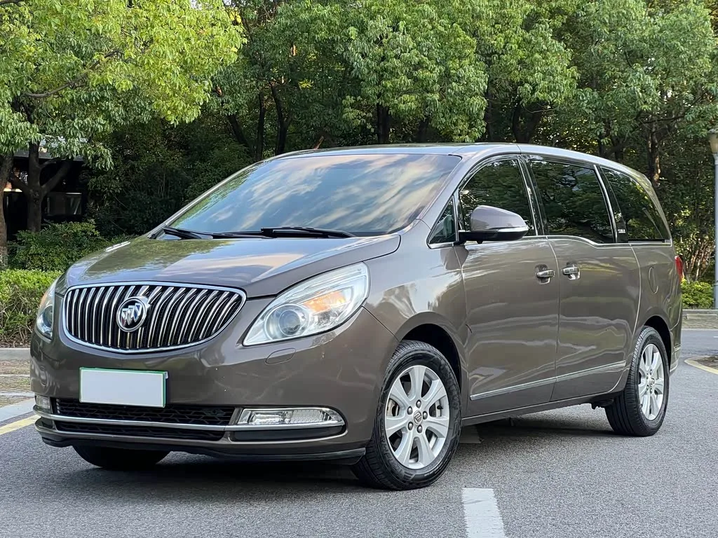 Buick GL8, 2015 — фото 1 из 1