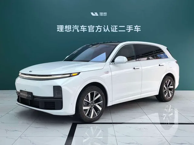 Li Auto L7, 2024 — фото автомобиля из Китая
