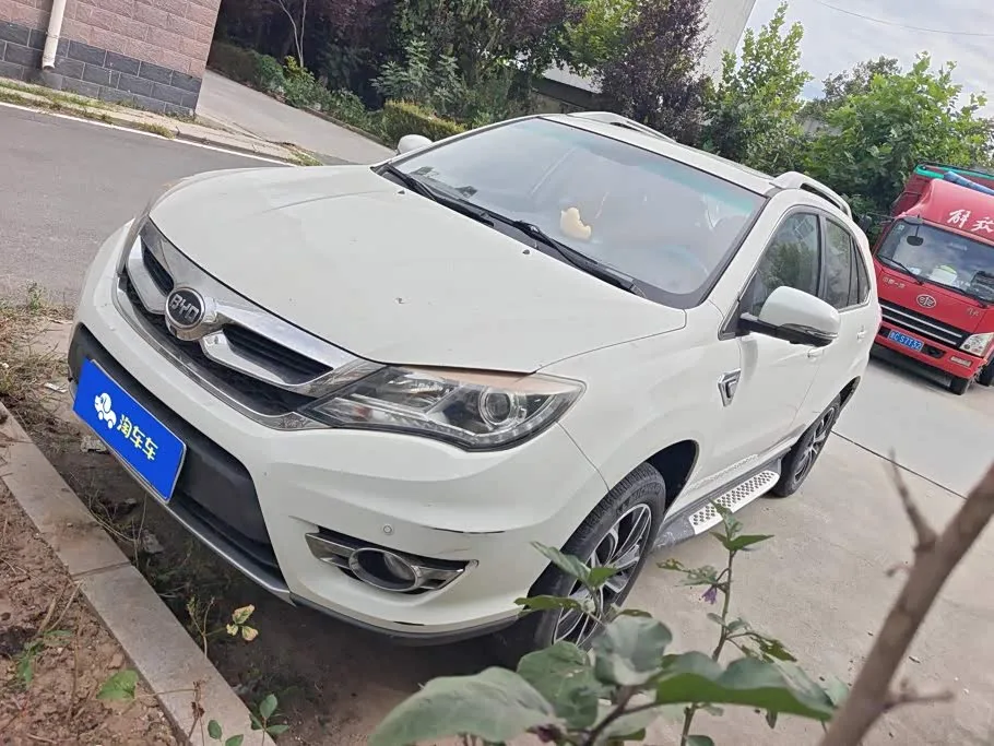BYD S7, 2015 — фото 1 из 1