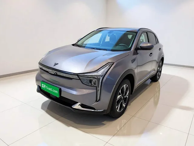 Neta U, 2022 — фото автомобиля из Китая