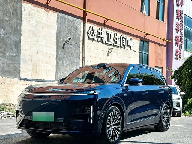 Deepal S09, 2025 — фото автомобиля из Китая