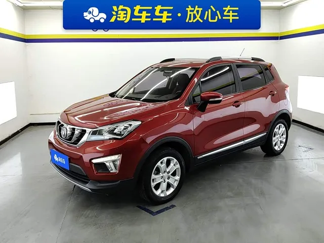 Changan CS15, 2018 — фото автомобиля из Китая