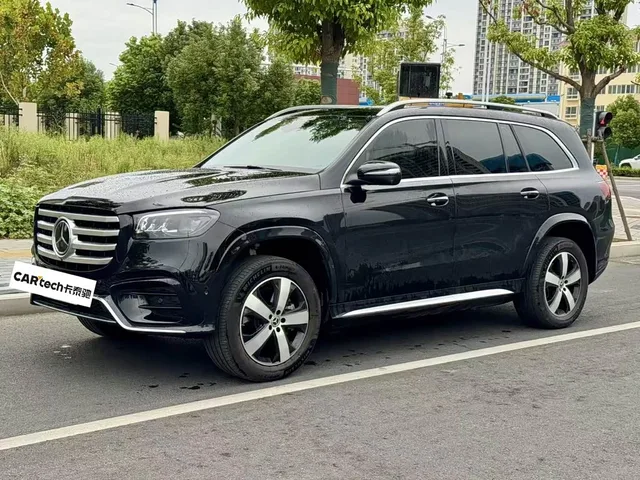 Mercedes-Benz GLS, 2026 — фото автомобиля из Китая
