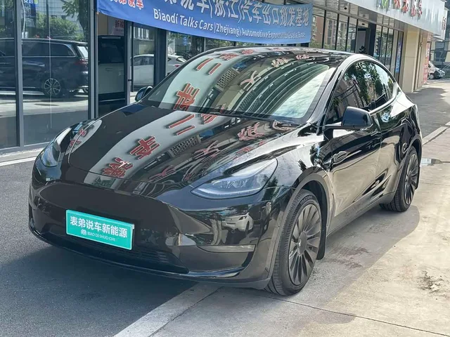 Tesla Model Y, 2022 — фото автомобиля из Китая