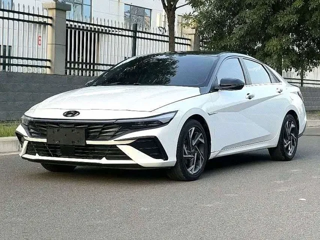 Hyundai Elantra, 2023 — фото автомобиля из Китая