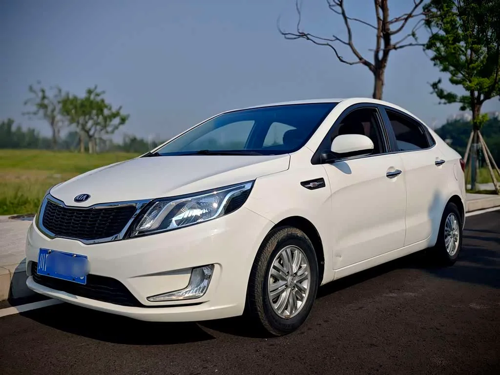 Kia K2, 2013 — фото 1 из 1