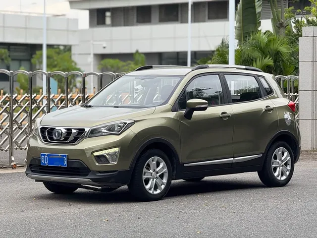 Changan CS15, 2016 — фото автомобиля из Китая