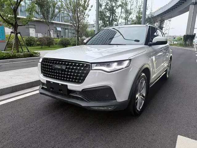 Zotye T700, 2018 — фото автомобиля из Китая