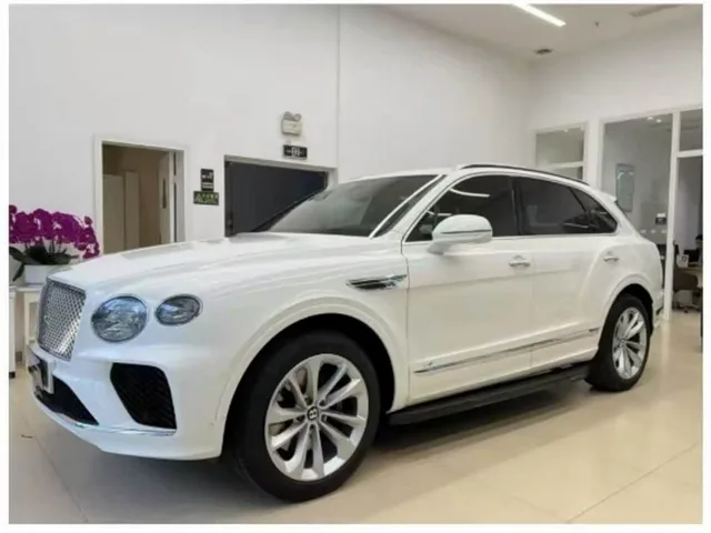 Bentley Bentayga, 2020 — фото автомобиля из Китая