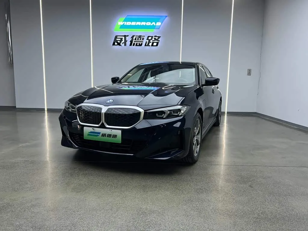BMW i3, 2025 — фото 1 из 1