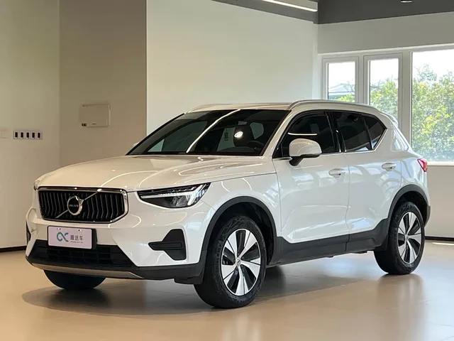 Volvo XC40, 2024 — фото автомобиля из Китая