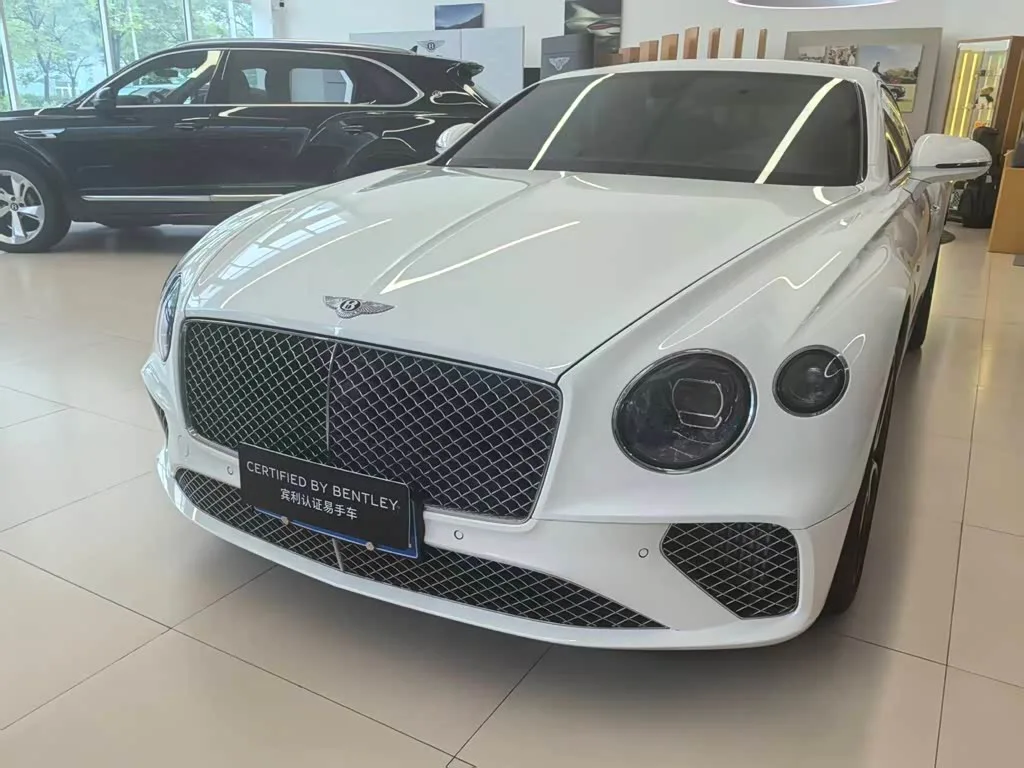 Bentley Continental, 2022 — фото 1 из 1