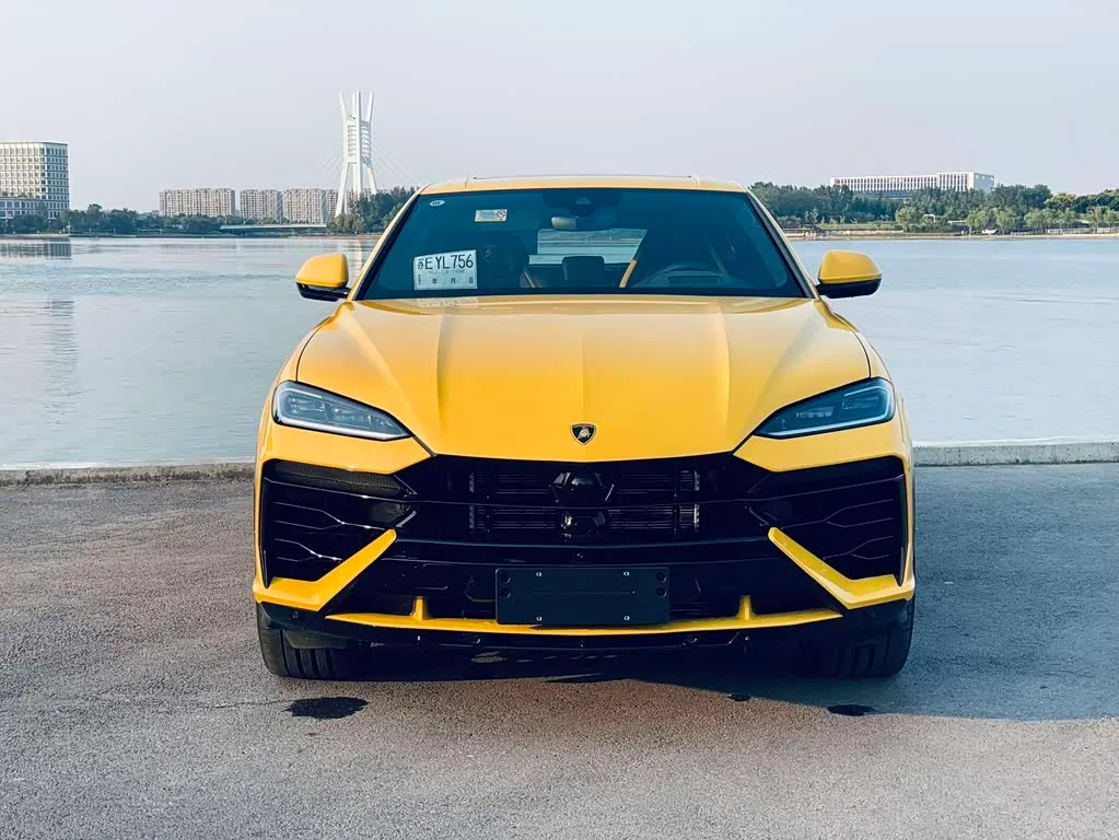 Lamborghini Urus SE, 2026 — фото 1 из 1